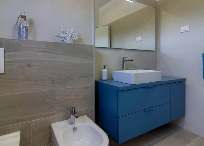 Mako, Moderne Luxus-villa Mit Swimmingpool Und Whirlpool In Ruhiger Vorort-lage Von Вілла Пула