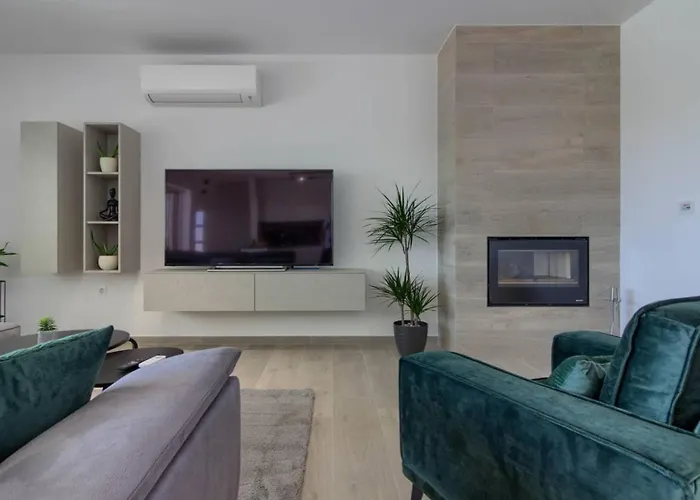 Mako, Moderne Luxus-villa Mit Swimmingpool Und Whirlpool In Ruhiger Vorort-lage Von * Pula